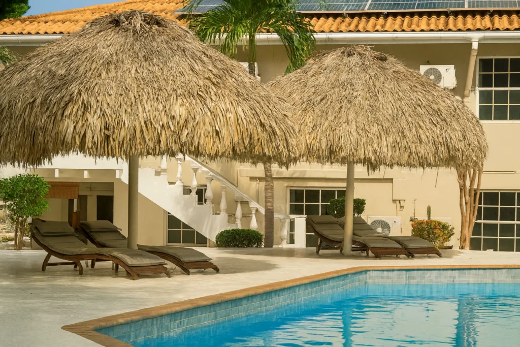 Screenshot van de website van The Green Turtle Lodge